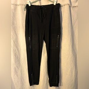 White House/ Black Market, “The Jogger”, size: small, color:Black. Very soft !